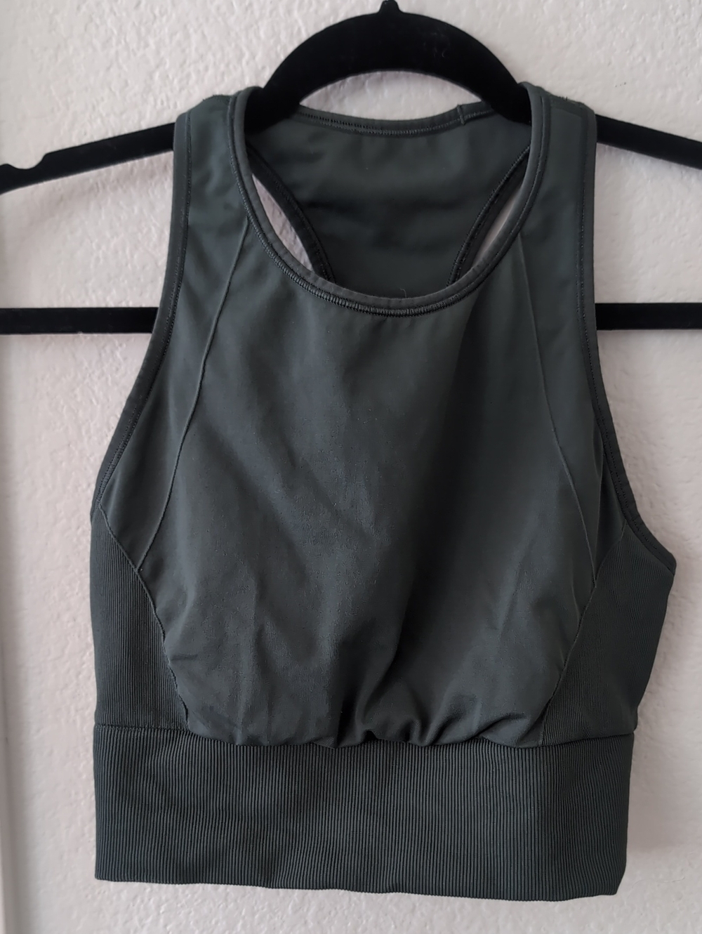 Lululemon Ebb to Train Bra Crop Sports Bra - Dark Green Sage Size 6 Like New